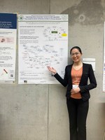 Nguyen Thi Sau presenting her poster