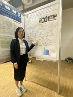 Bui Thi Khanh Hoa presenting her poster